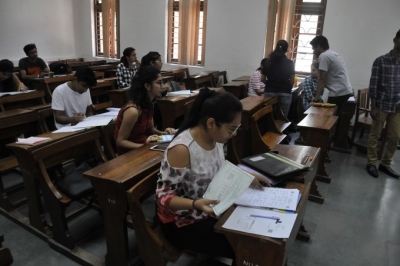  झारखंड के विश्वविद्यालयों में शिक्षकों के 1200 से ज्यादा पद खाली, पहले राज्यपाल और अब यूजीसी ने जतायी चिंता